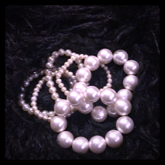 🎁 Set of 6 Bracelets 💫 - Picture 1 of 2